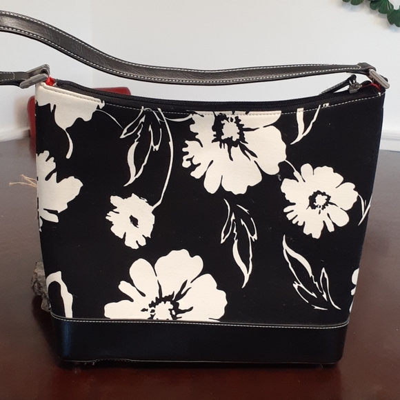 Purse - Picture 3 of 4